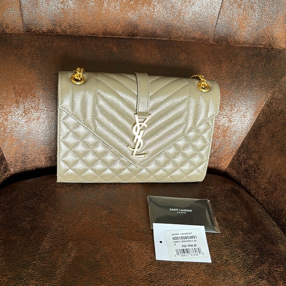SAINT LAURENT MEDIUM CASSANDRA QUILTED LEATHER ENVELOPE BAG,Greyish Brown,$2,950 - Picture 7 of 17